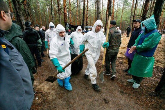 447 πτώματα ευχαριστούν τους ρωσόδουλους Έλληνες «διανοούμενους» και το κοινό τους